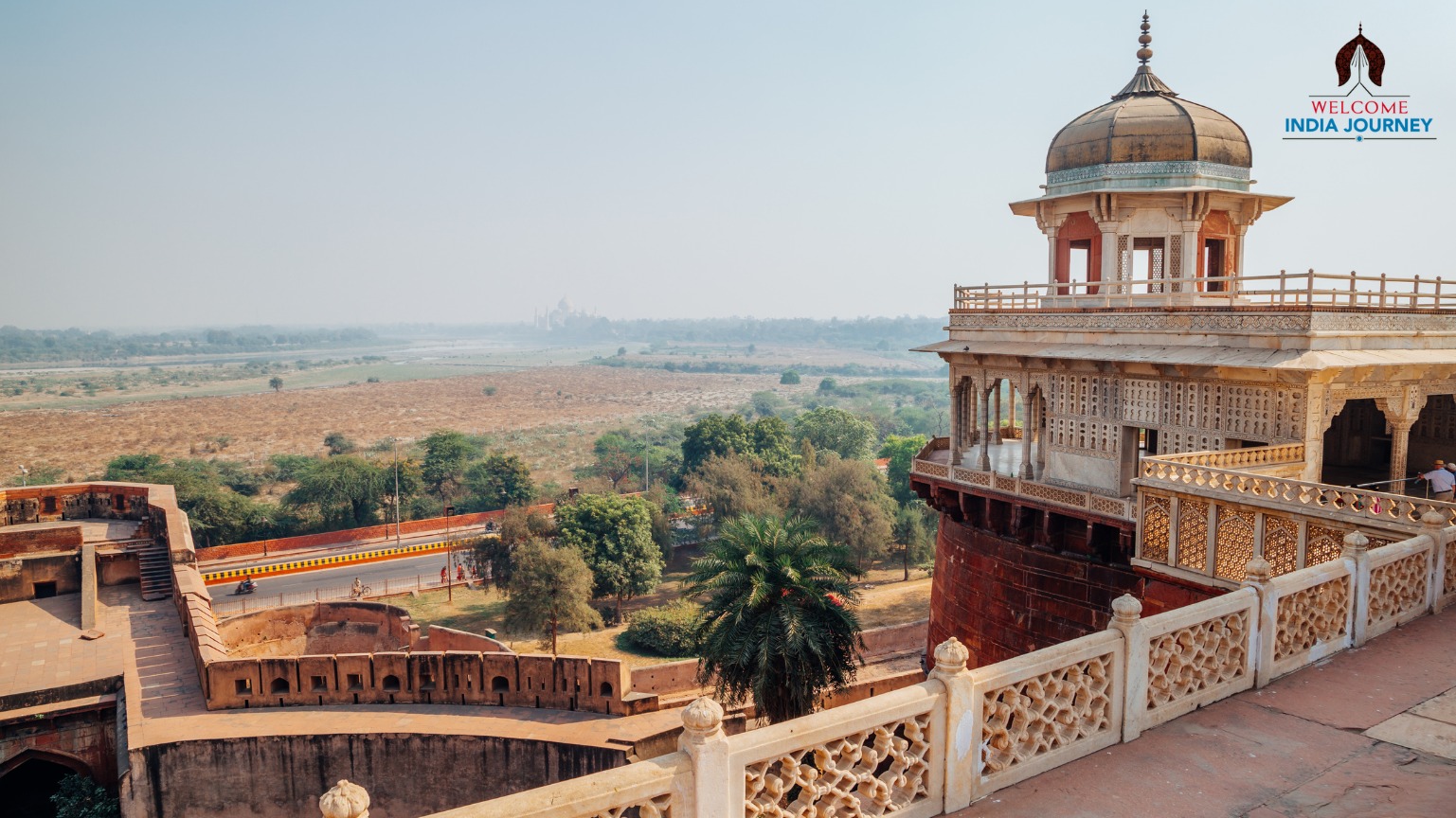Taj Mahal Day Tour By Car from Delhi 