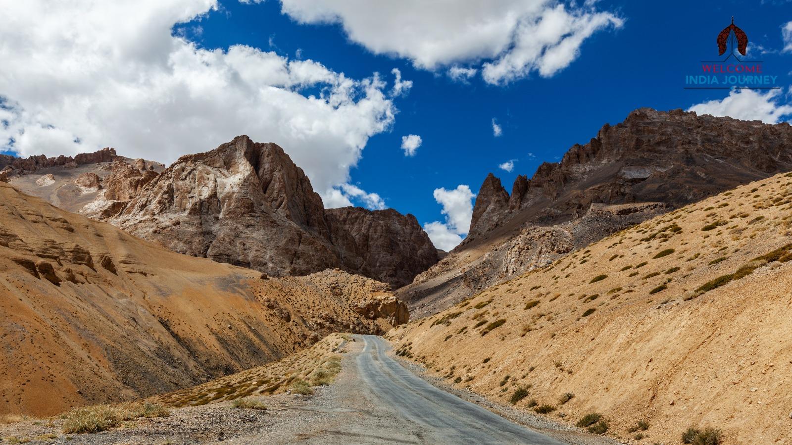 Leh Ladakh Tour 5 Days 4 Nights