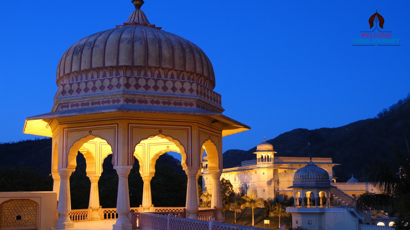 Udaipur Overnight Tour from Delhi by Flight