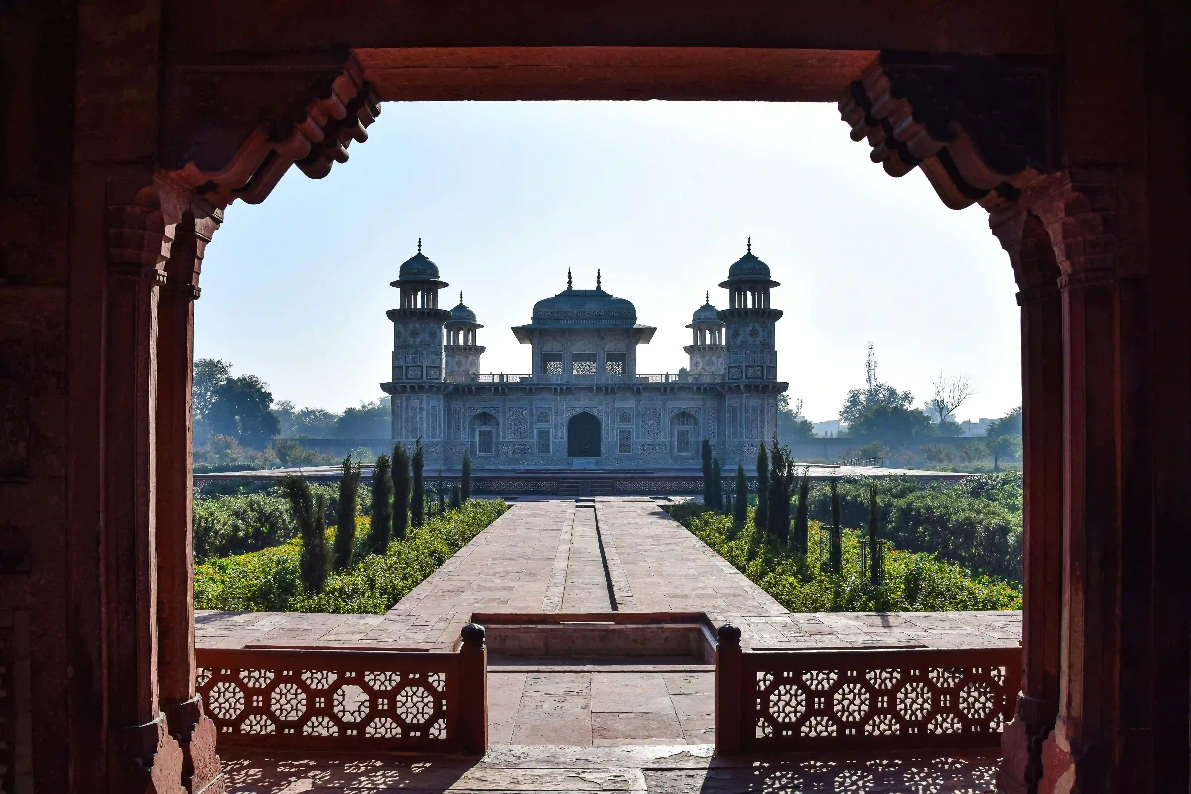Taj Mahal tour by Train