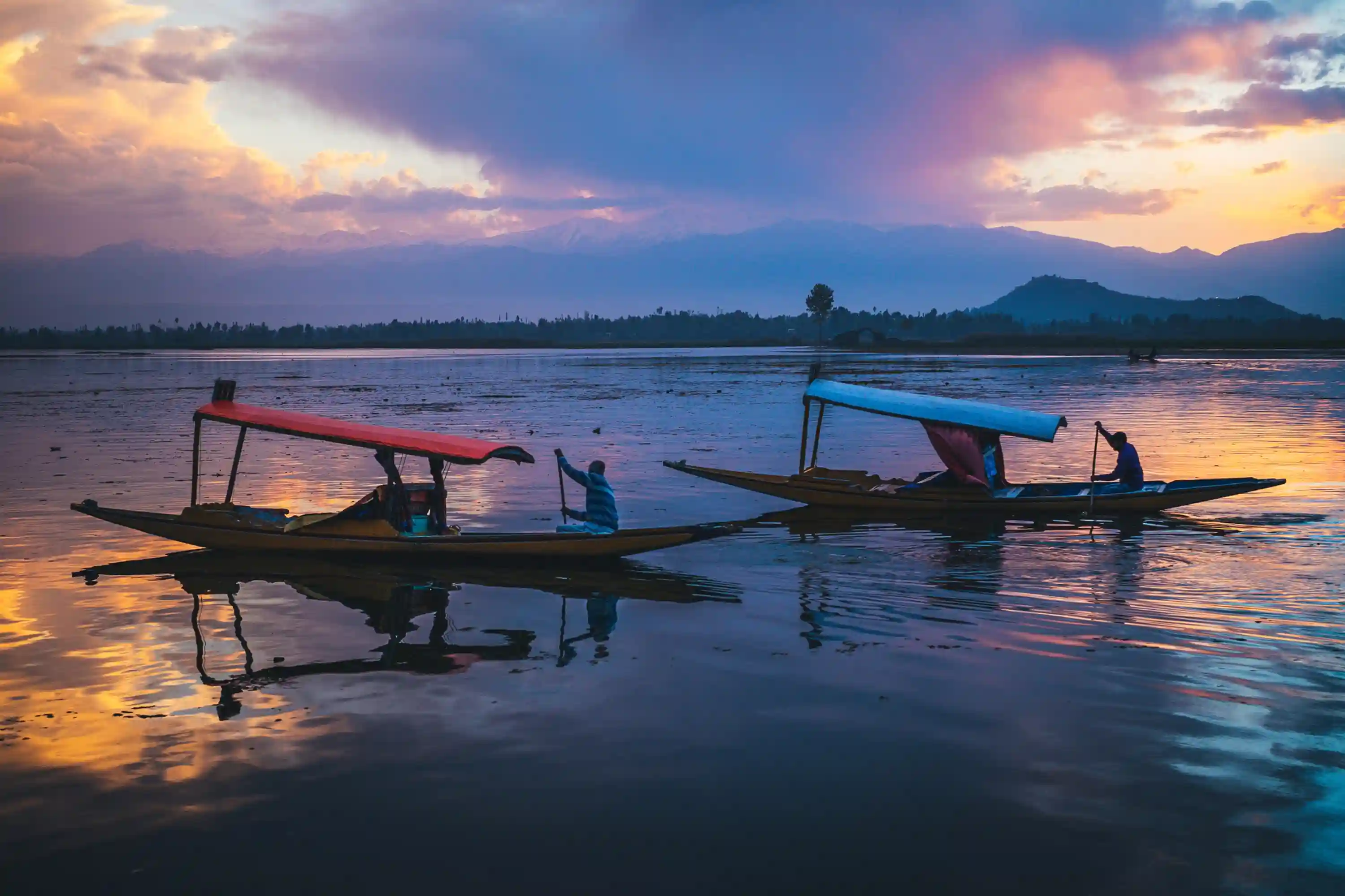 Experience the magical beauty of Kashmir Tour 5-Days