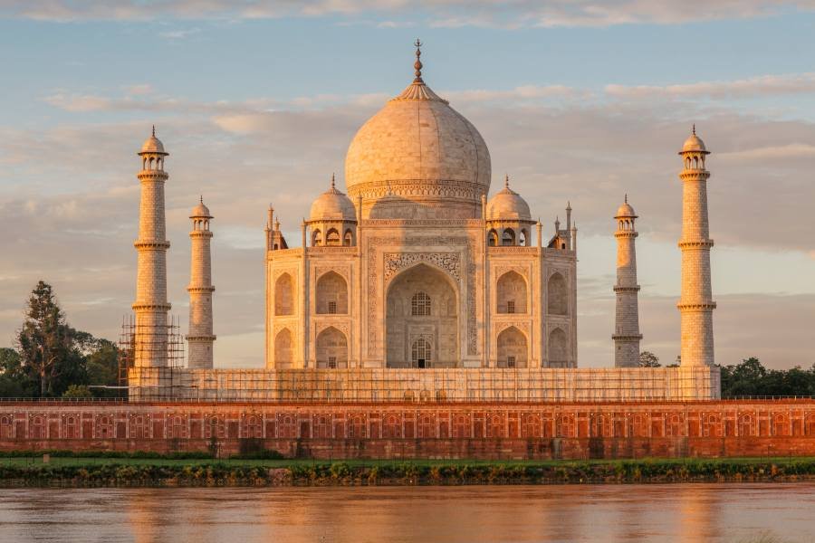 Taj Mahal Sunrise Tour From Delhi