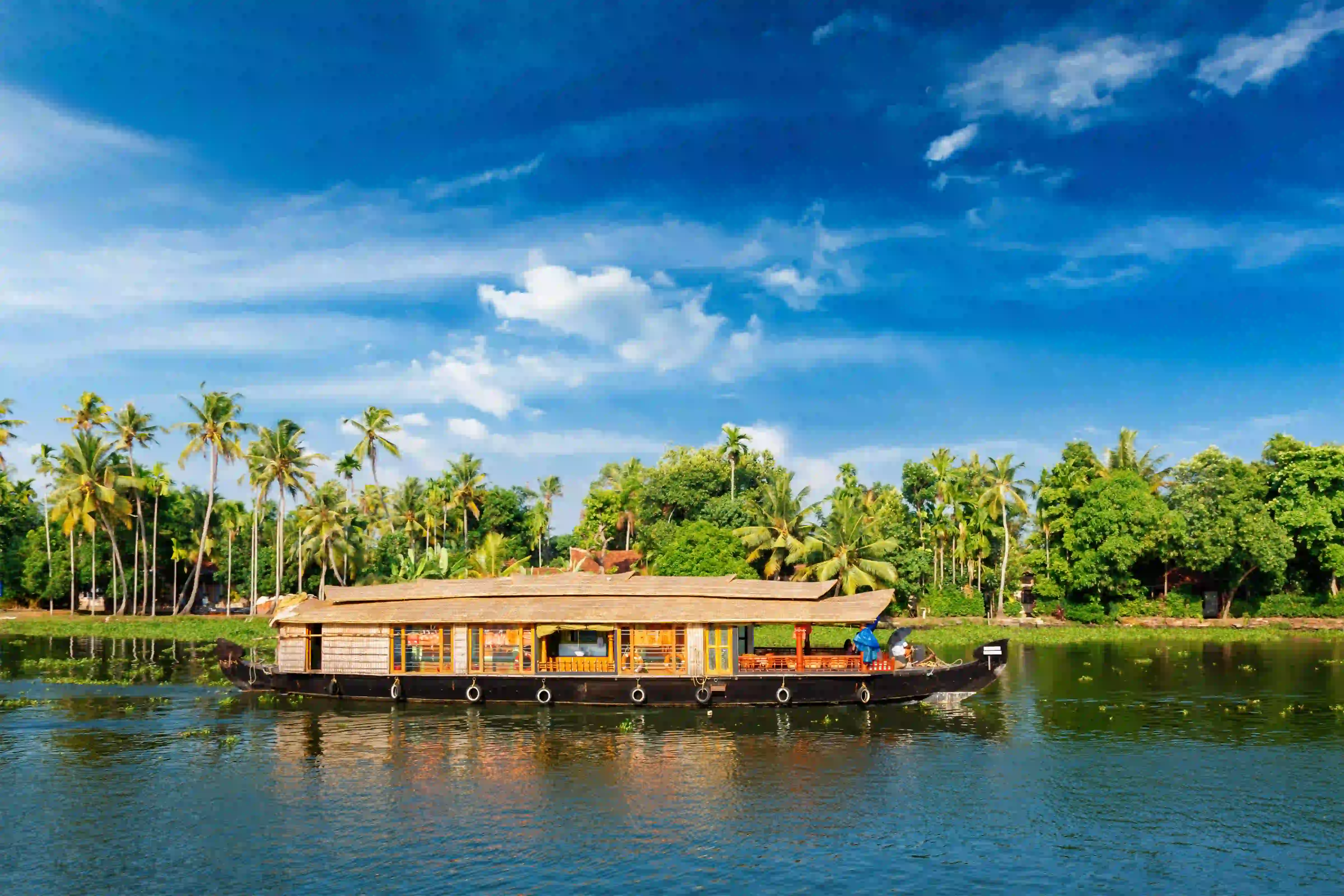 Experience the diverse beauty of Kerala 7-days