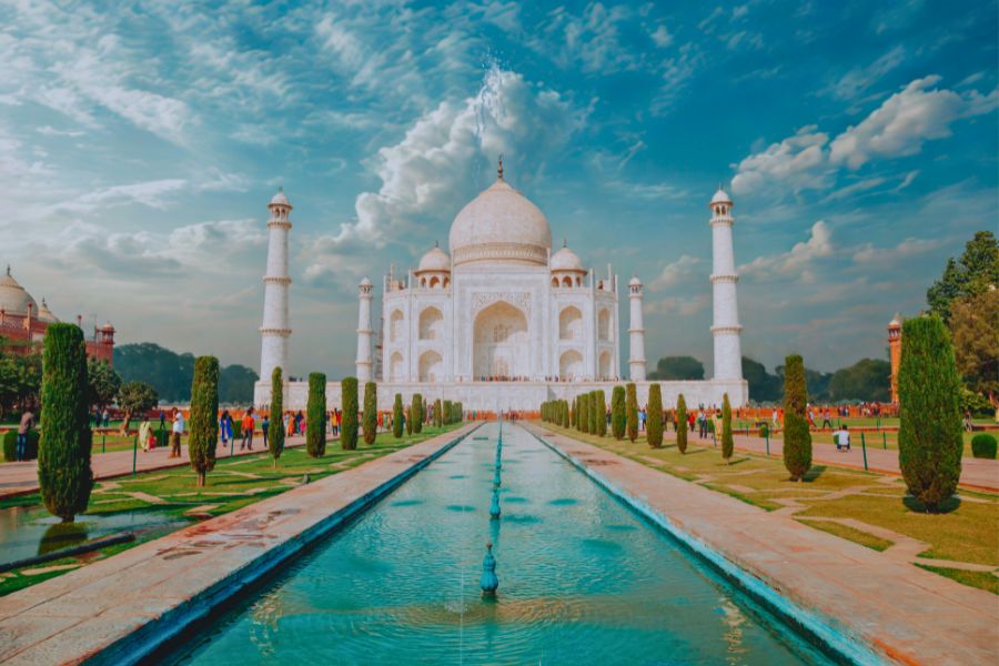 Taj Mahal tour by Train